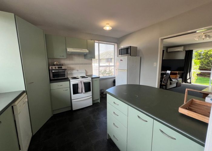  at 2/3B Ian Place, Bishopdale, Christchurch City, Canterbury