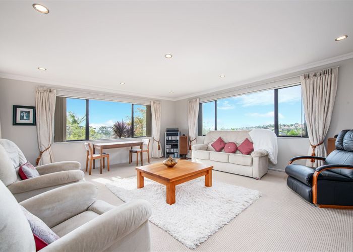  at 34 Sapperton Drive, Henderson, Auckland