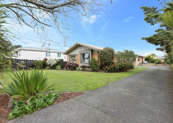 at 1/56 Glen Road, Ranui, Auckland