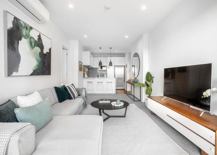  at 102/26B Racecourse Parade, Avondale, Auckland