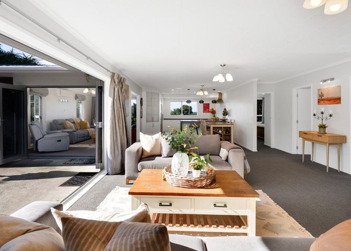  at 1 Cabot Place, Frankleigh Park, New Plymouth, Taranaki