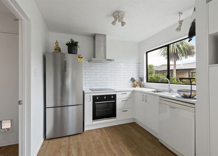  at 2/66 Lakewood Drive, Burwood, Christchurch
