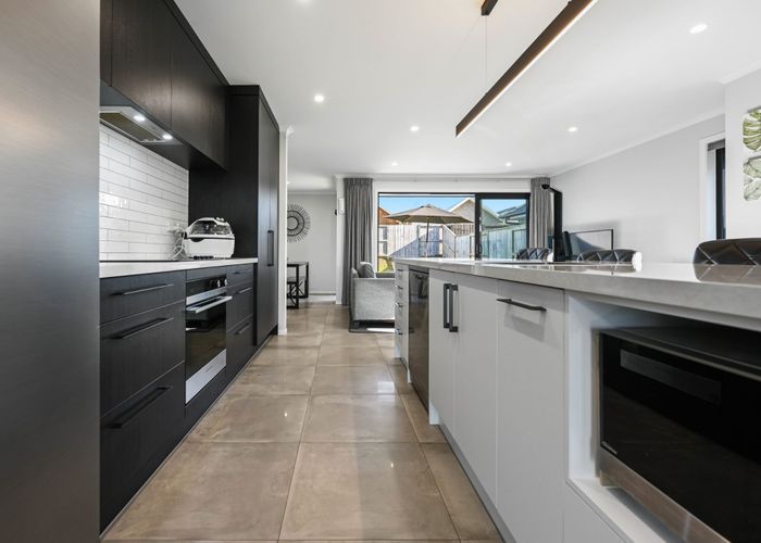  at 9 Wairua Avenue, Baverstock, Hamilton