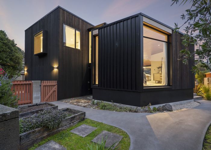  at 148 Esplanade, Sumner, Christchurch City, Canterbury