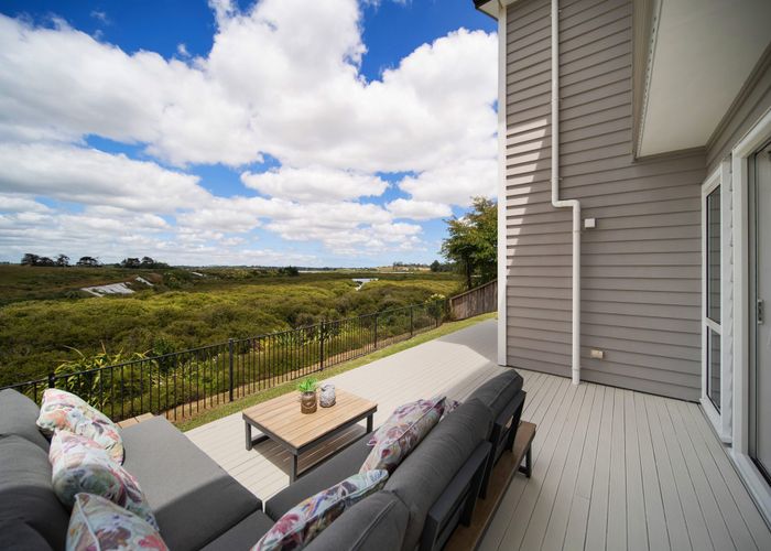  at 61 Bayvista Drive, Karaka, Papakura