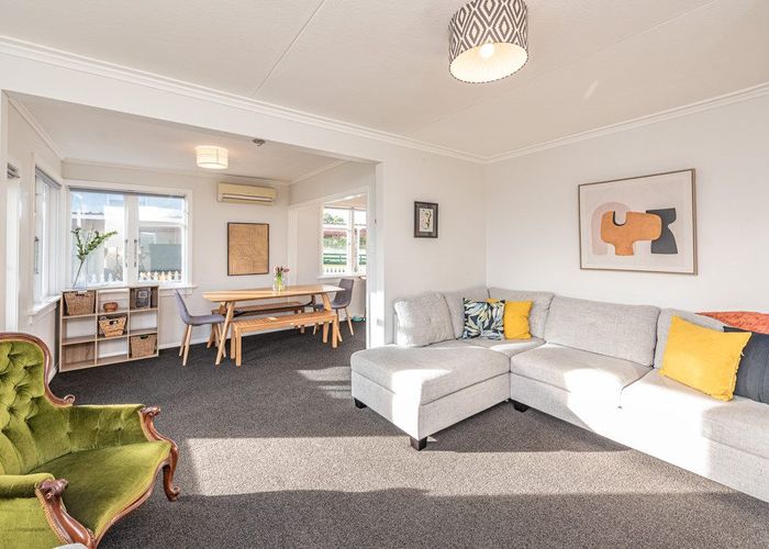  at 5 Bastia Avenue, Bastia Hill, Whanganui