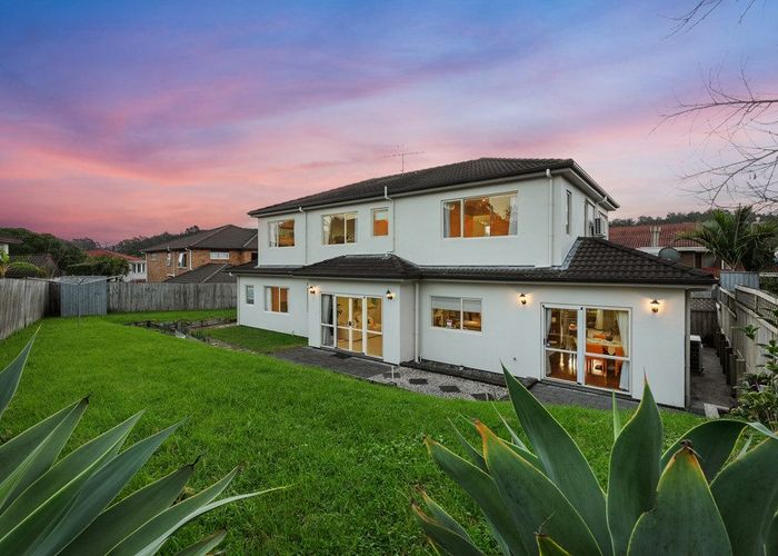  at 8 Cuthill Close, Albany, North Shore City, Auckland