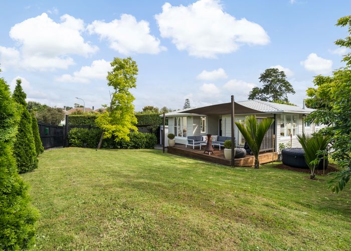  at 3 Farringdon Street, Glen Innes, Auckland