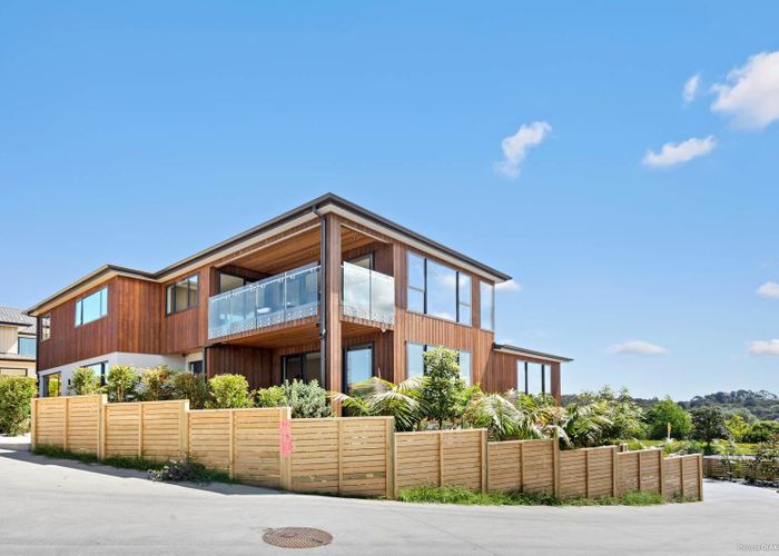  at 1 Taku Close, Long Bay, Auckland