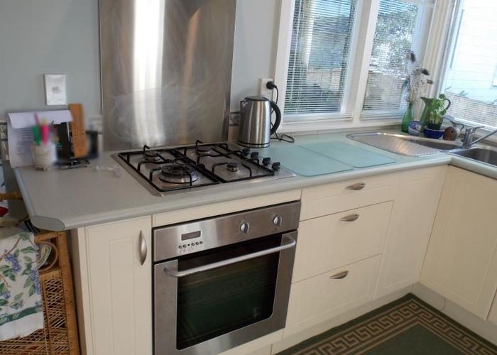  at 32 Beauchamp Street, Karori, Wellington, Wellington