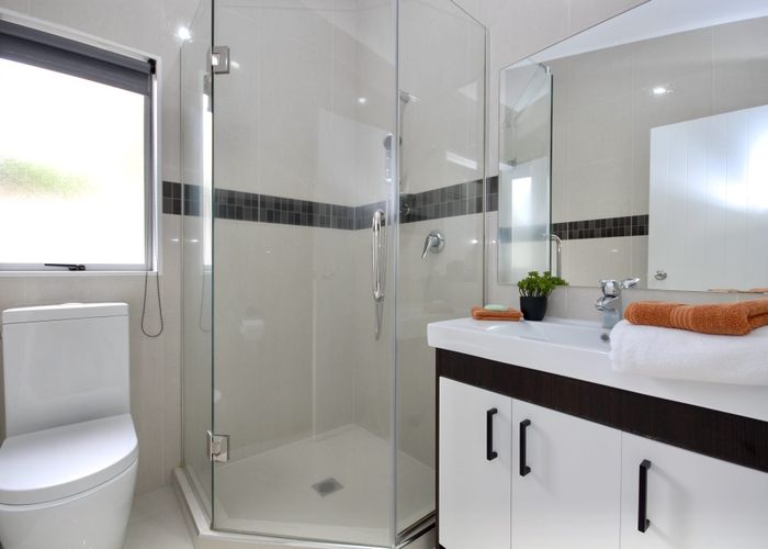  at 21A Kia Ora Road, Beach Haven, North Shore City, Auckland