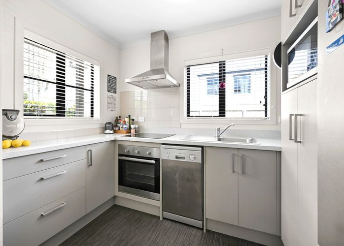  at 1/25 Albert Street, Hamilton East, Hamilton