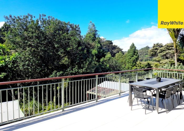  at 6 Dorothy Road, Laingholm, Waitakere City, Auckland