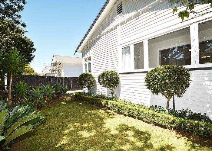  at 28 Wairere Avenue, Mount Albert, Auckland