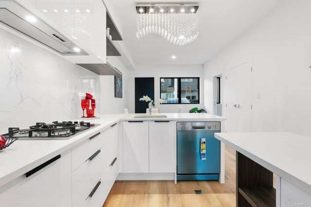  at 16 Ikara Road, Papatoetoe, Auckland