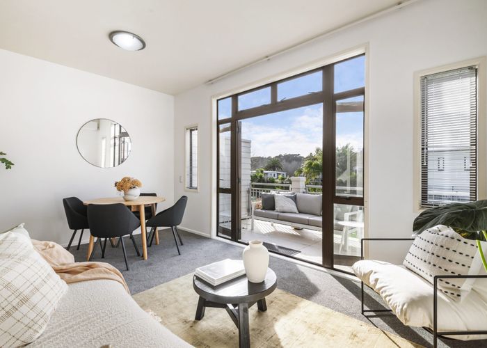  at 36/92 Bush Road, Albany, North Shore City, Auckland