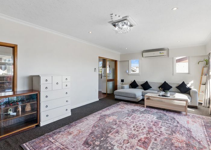  at 2/107 Halswell Road, Hillmorton, Christchurch City, Canterbury