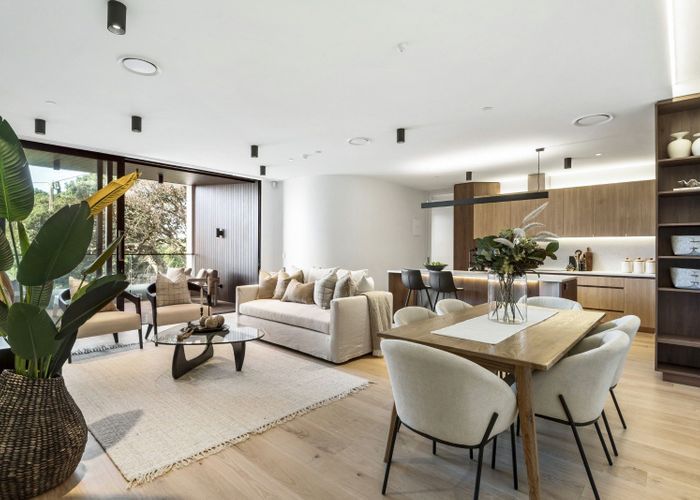  at 6/423-427 Beach Road, Mairangi Bay, North Shore City, Auckland