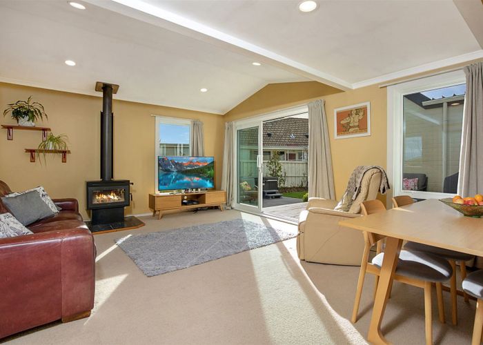  at 20 Charnwood Crescent, Bishopdale, Christchurch
