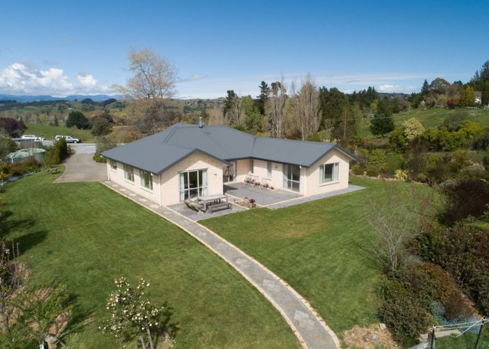  at 123 Maisey Road, Redwood Valley