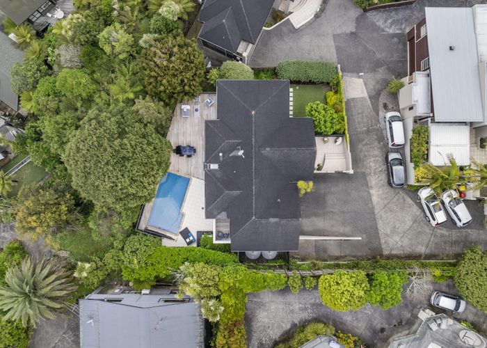  at 32B Parr Terrace, Castor Bay, Auckland