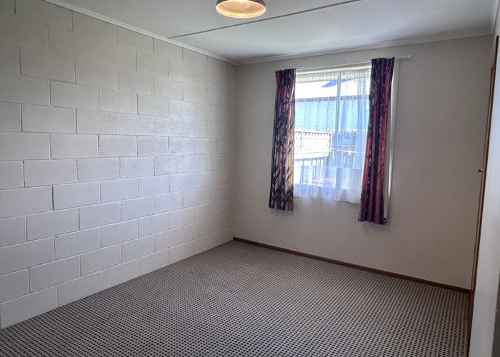  at 2/806 Lyell Street, Akina, Hastings