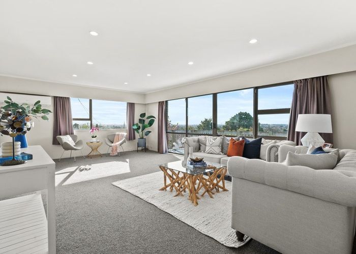  at 2/22 Diorella Drive, Clover Park, Manukau City, Auckland