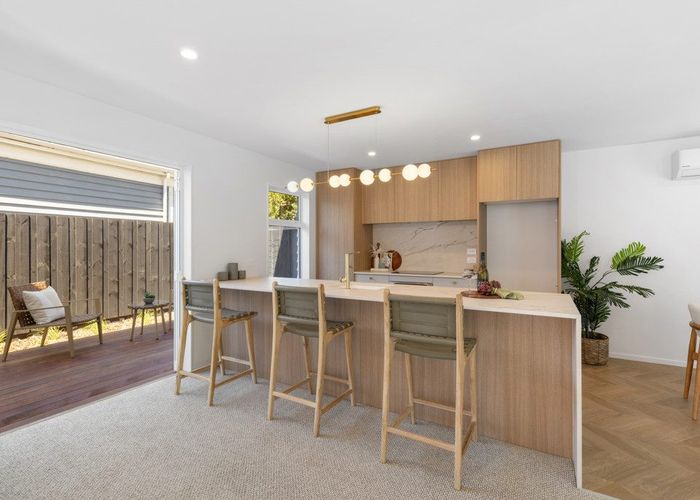  at 1/92 Holly Road, St. Albans, Christchurch City, Canterbury