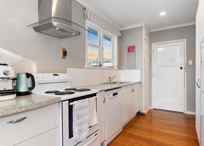  at 25 Twenty-first Avenue, Gate Pa, Tauranga, Bay Of Plenty
