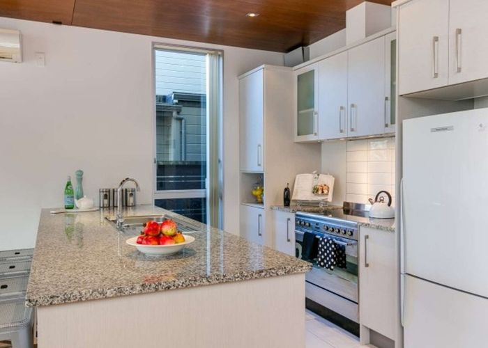  at 2/3 Severn Street, Island Bay, Wellington, Wellington