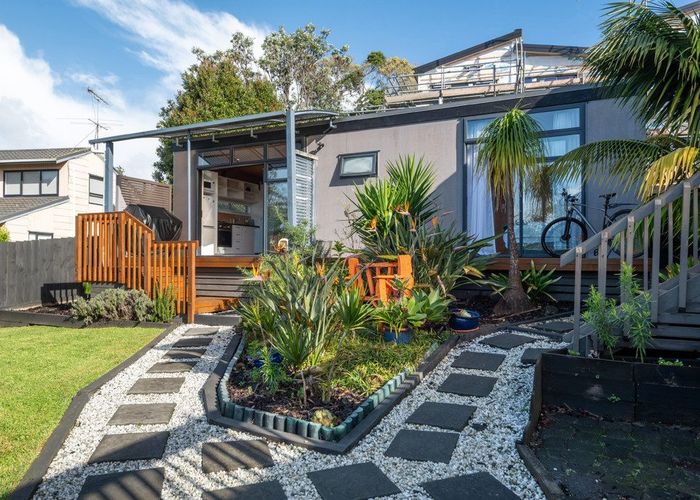  at 127 Oaktree Avenue, Browns Bay, North Shore City, Auckland