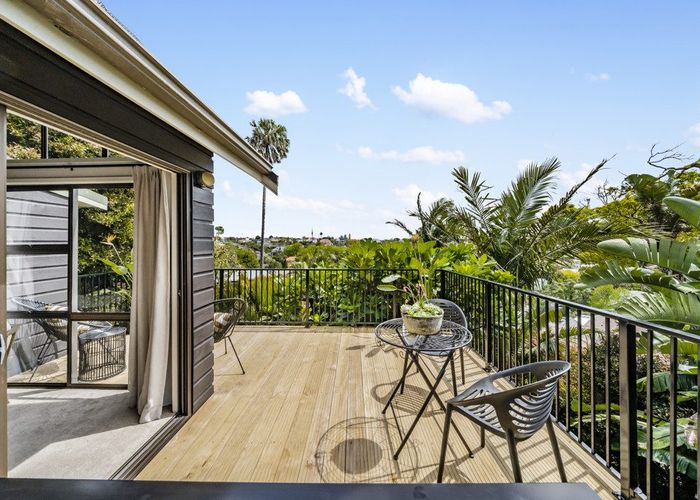  at 104 Orakei Road, Remuera, Auckland