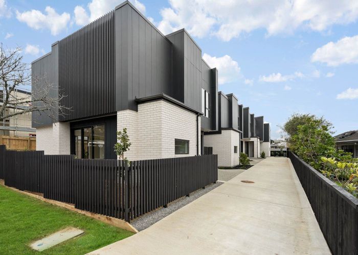  at 24D Finnerty Avenue, Howick, Manukau City, Auckland