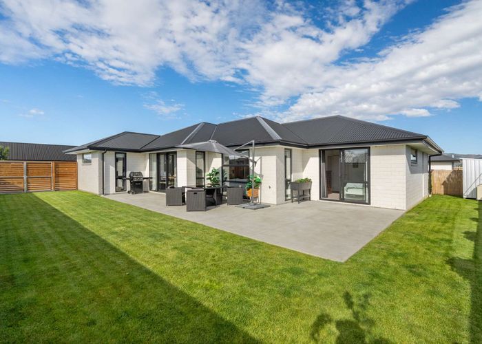  at 24 Florence Drive, Lincoln, Lincoln