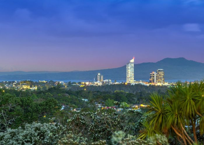  at 255 Glenfield Road, Hillcrest, North Shore City, Auckland