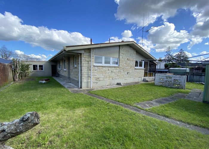  at 6 Samuel Place, Queenwood, Hamilton, Waikato