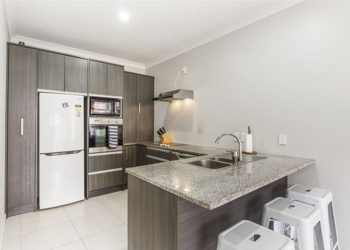  at 7/44 Carlos Drive, Flat Bush, Auckland