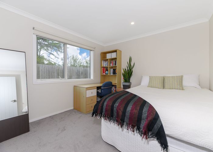  at 33B Lake Road, Northcote, North Shore City, Auckland