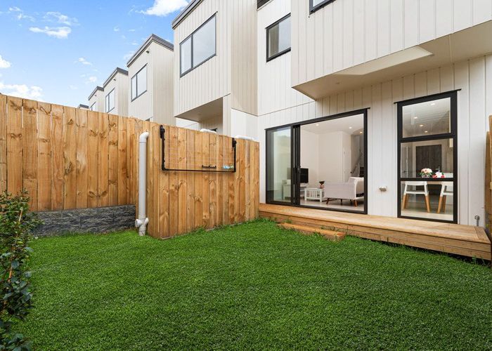  at 3/25 Abbotleigh Ave, Te Atatu Peninsula, Waitakere City, Auckland