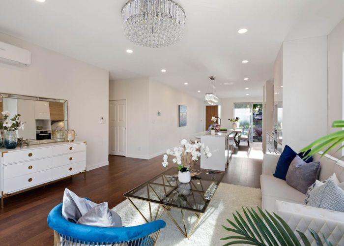  at 5 Gladfield Lane, Te Atatu Peninsula, Auckland