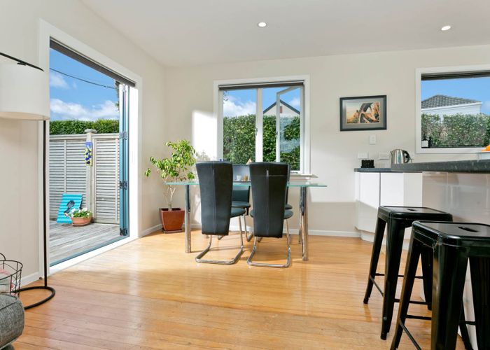  at 4 Trinidad Road, Sunnynook, Auckland