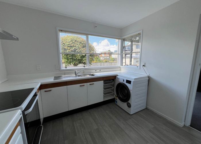  at 41 Manhattan Heights, Glendene, Waitakere City, Auckland