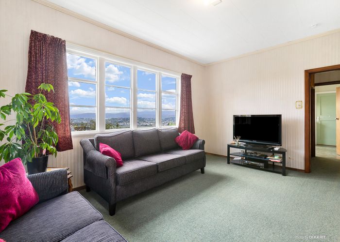  at 21 Dunedin Terrace, Melrose, Wellington