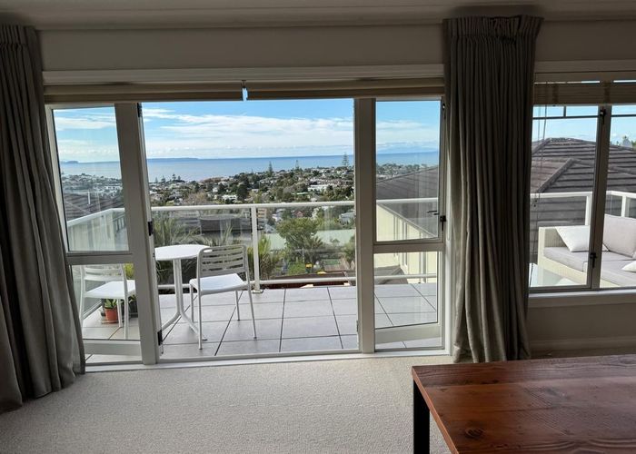  at 235B East Coast Road, Sunnynook, North Shore City, Auckland