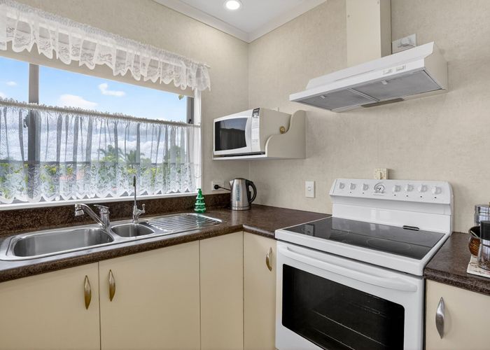  at 2/169 Wellington Street, Pukekohe, Franklin, Auckland