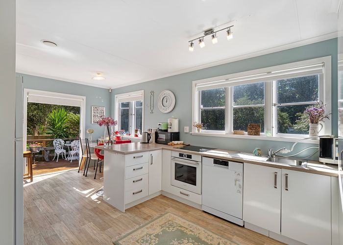  at 86 Anzac Parade, Whanganui East, Whanganui, Manawatu / Whanganui