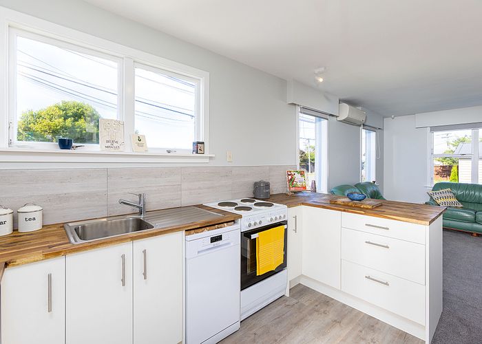  at 1/182 Bowhill Road, New Brighton, Christchurch