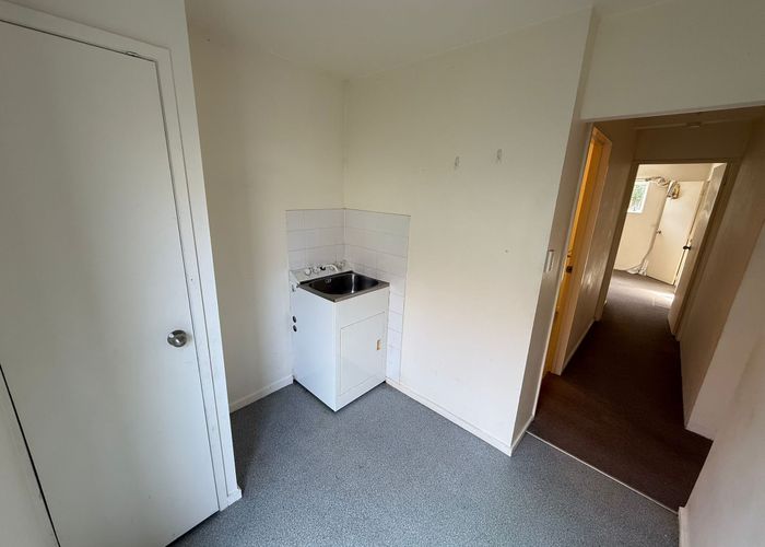  at 8 Rutland Street, Mount Wellington, Auckland City, Auckland