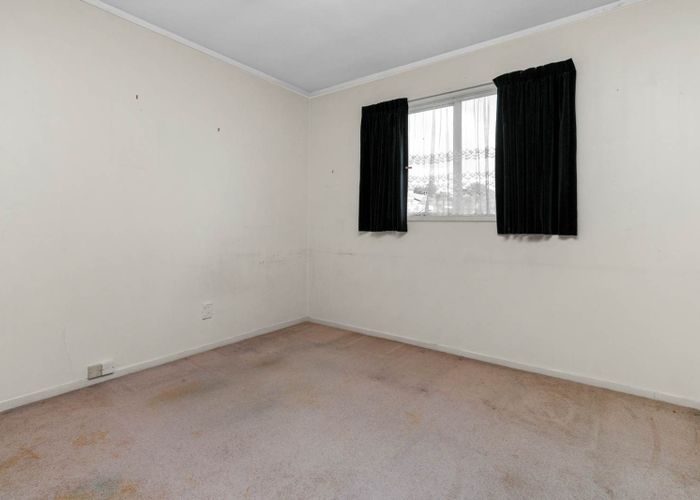  at 1/29 Stranolar Drive, Waikowhai, Auckland