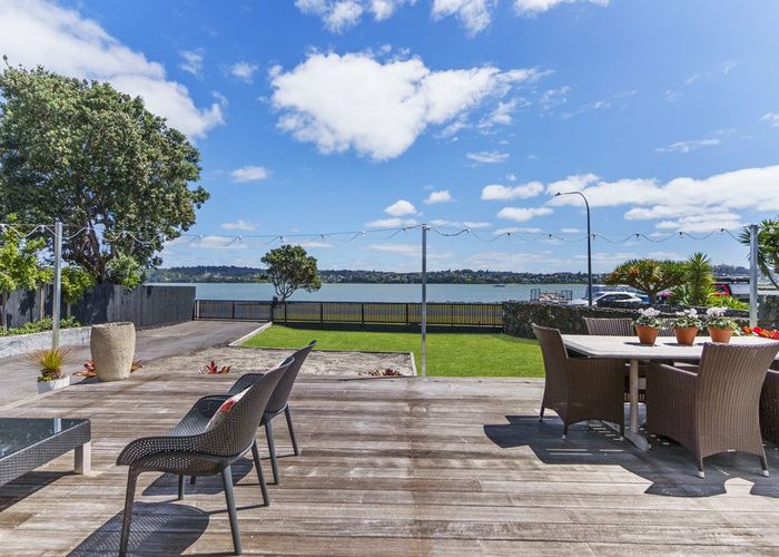  at 45 Kiwi Esplanade, Mangere Bridge, Manukau City, Auckland